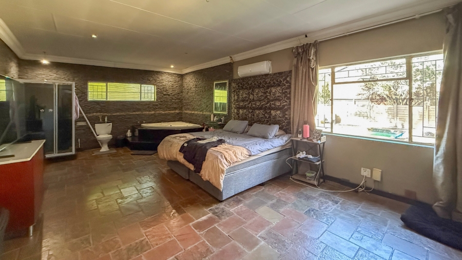 4 Bedroom Property for Sale in Melodie North West